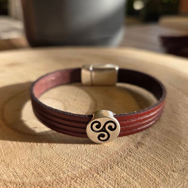 Bracelet cuir 10mm Cognac effet 4 bandes + coulissant triskel