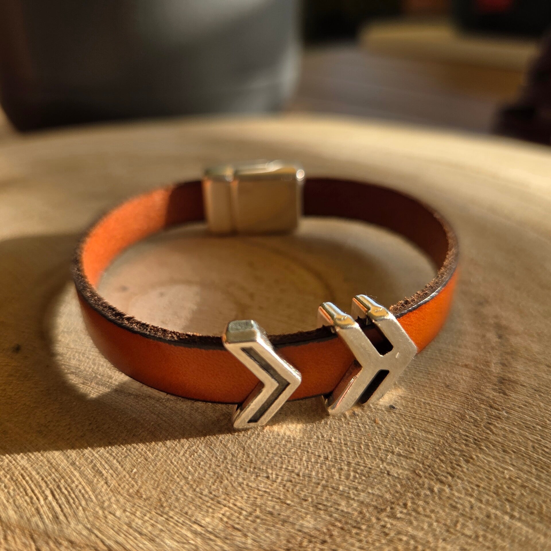Bracelet cuir 10mm coulissants flèches
