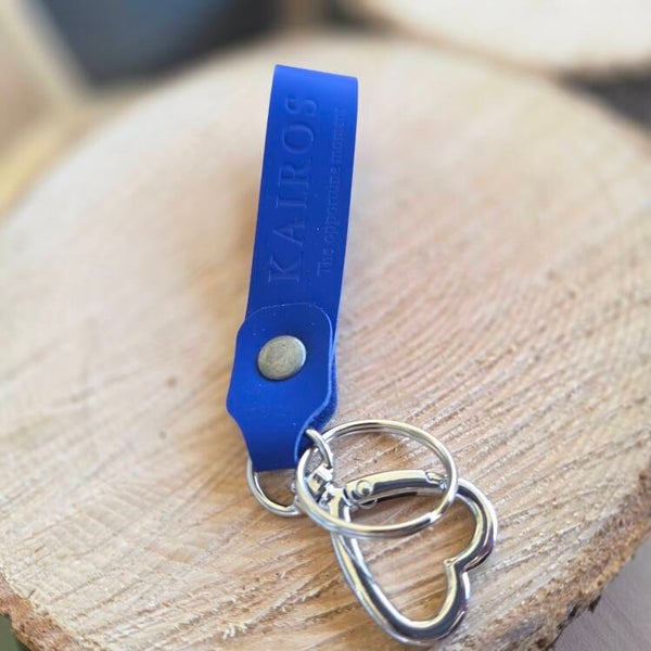 Porte-clés coeur bleu gommé