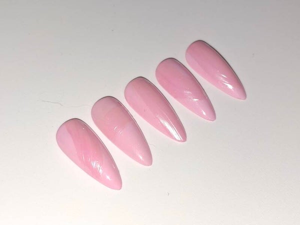Rose nacré bleuté