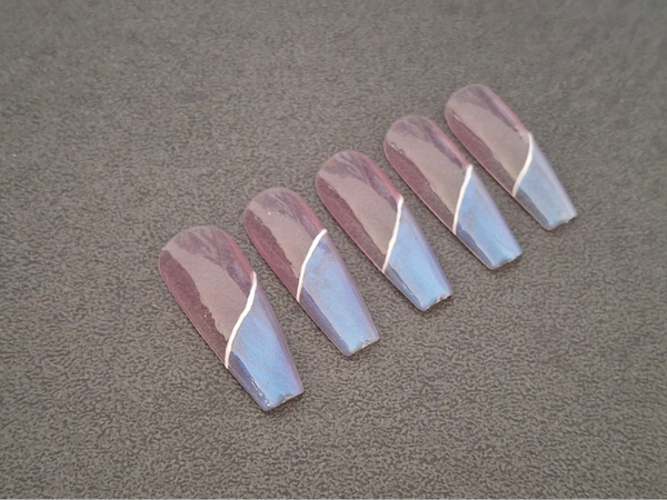 Rose bleu translucide