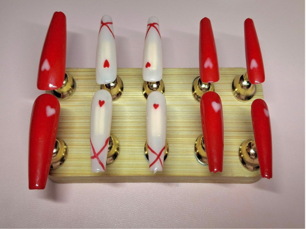 Press on nails coeur