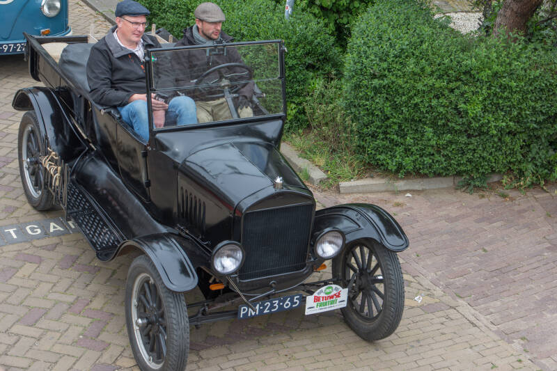 naamloos-11-van-24-standard.jpg