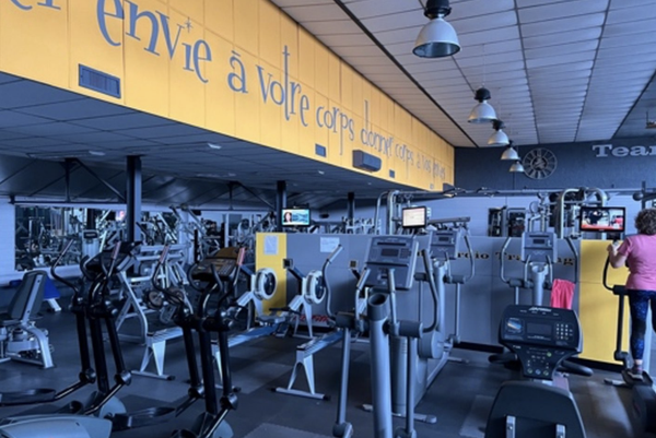 FITNESS GOOG GYM - 1221 M2 - TALENCE 33400. Réf : VF056