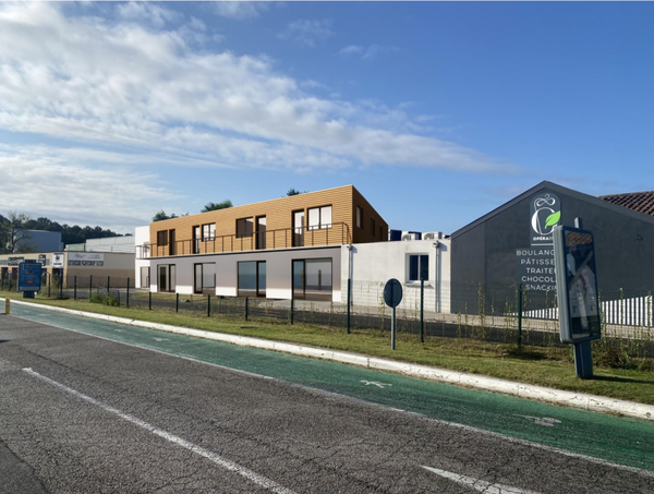 LOCAL COMMERCIAL 90 M2 - CESTAS 33610 - REFLP146