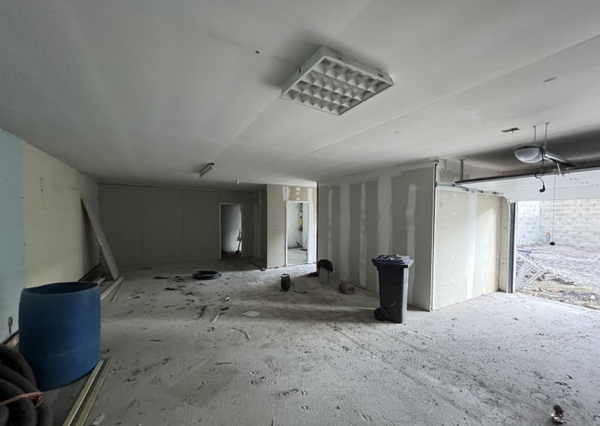 ENTREPÔT, 360 M2, 441 000€ HT - AUDENGE 33980. Réf : VP279