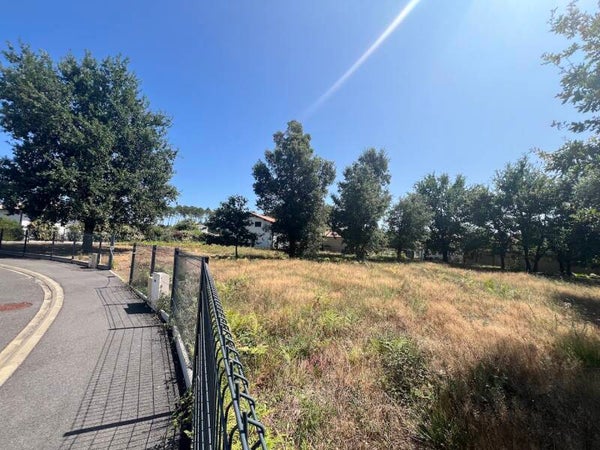 TERRAIN CONSTRUCTIBLE 645 M2 - VIELLE SAINT GIRON 40560. Réf : VT063