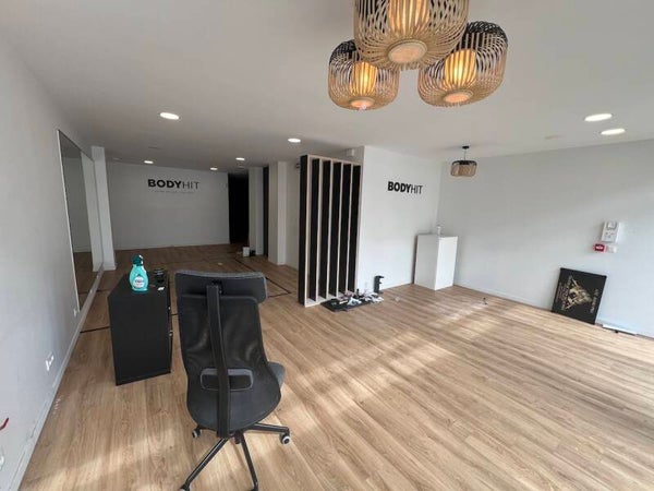 LOCAL COMMERCIAL 123 M2 - 33260 LA TESTE DE BUCH. Réf : VP220