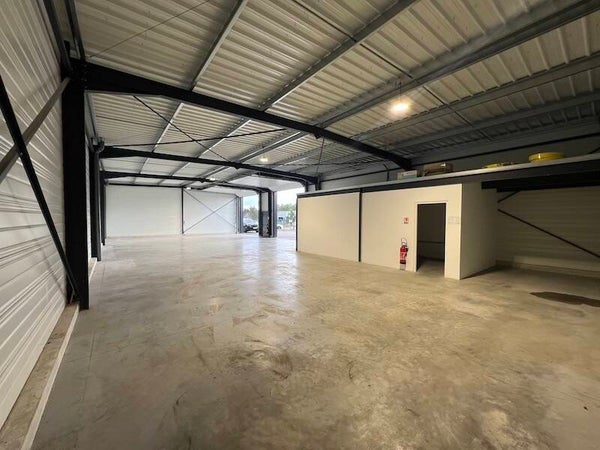 LOCATION LOCAL D'ACTIVITE 303 M2 -33380 BELIN-BELIET - 07/2026