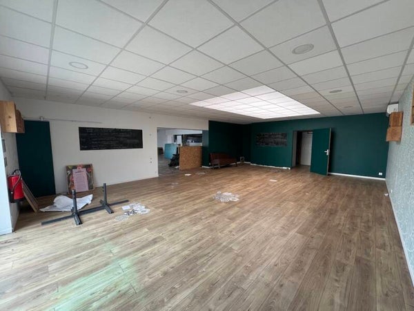 LOCATION LOCAL COMMERCIAL, 84 M2, 33700 MERIGNAC