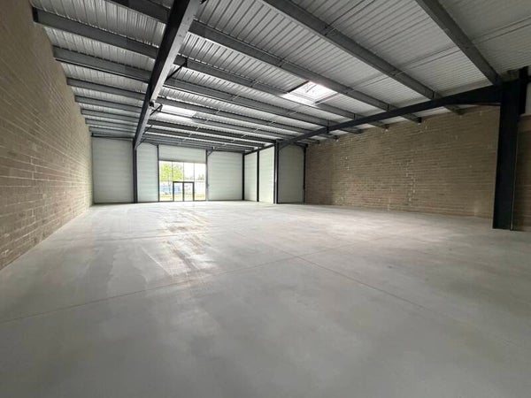 LOCATION LOCAL COMMERCIAL 500 M2 LA TESTE DE BUCH - 06/2026