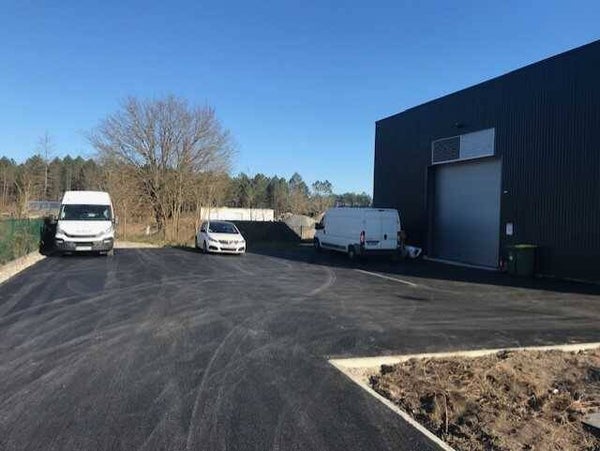 LOCAL D'ACTIVITÉ 400 M2 - BELIN BELIET 33830. Réf : LP277