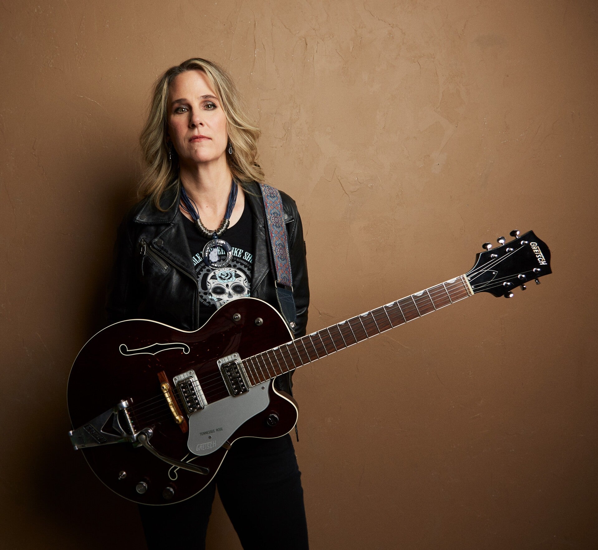 Lynne Hanson, Roots, Americana, Blues Music