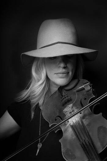 ANNA LUDLOW, Celtic Fiddle, Kitchen Party, Live Music
