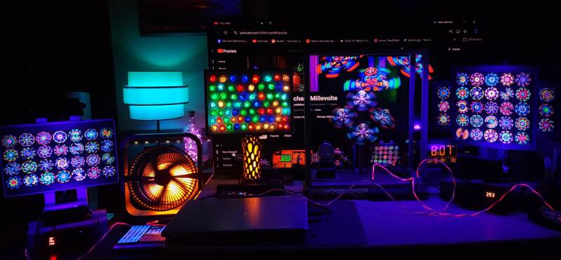 the laptop workstation of light artist Michael Millevolte.