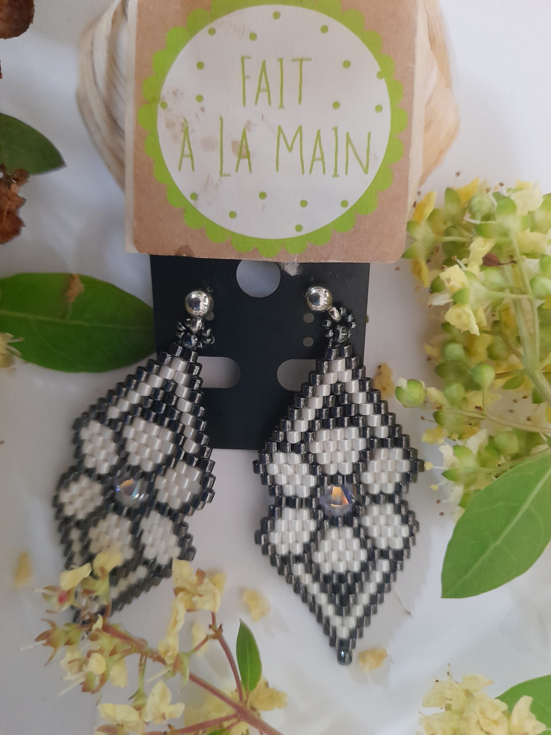 Boucle d oreille motif fleur