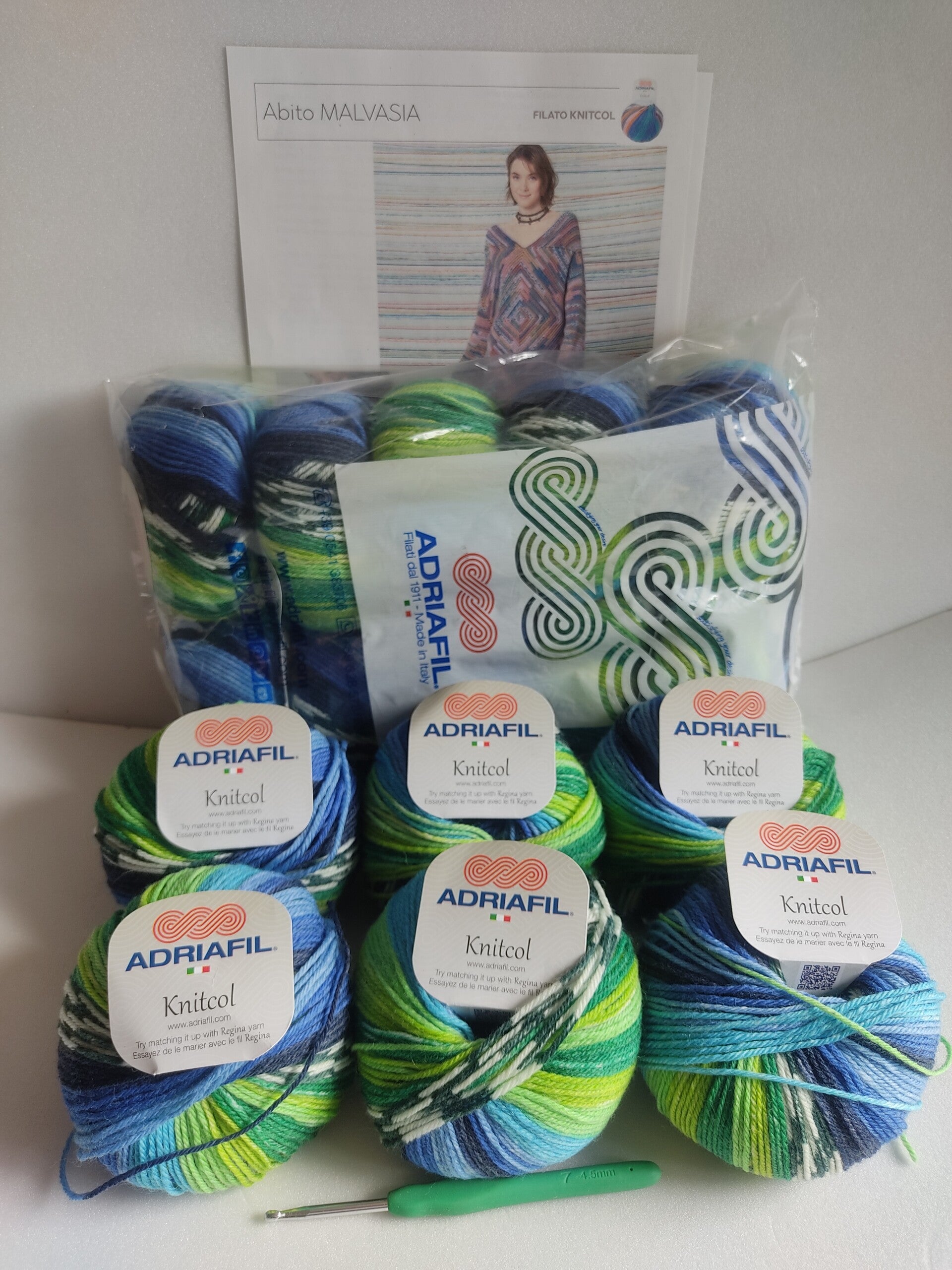 Kit Abito Knitcol All-In-One | Filato + Uncinetto + Pattern Cartaceo livello Facile