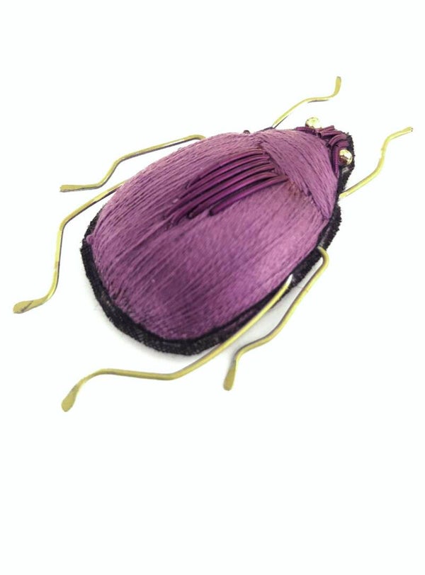 Petit scarabée lila