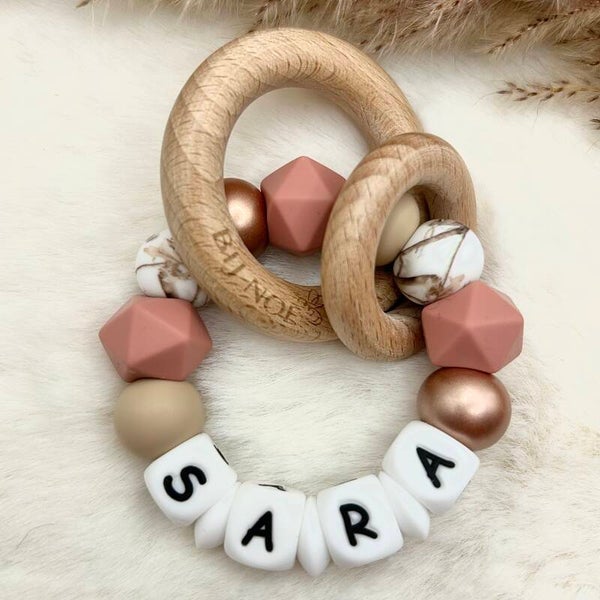 Bijtring met naam “Sparkle Pink”