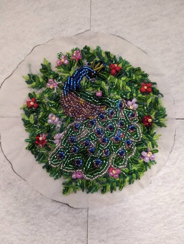 Broderie Le maitre Paon