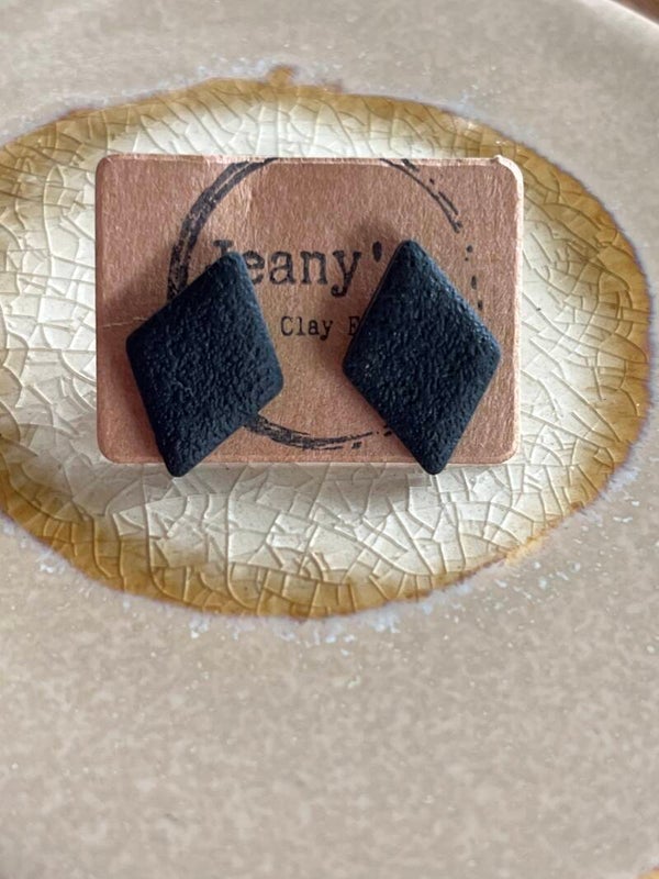 Diamond in Black stud