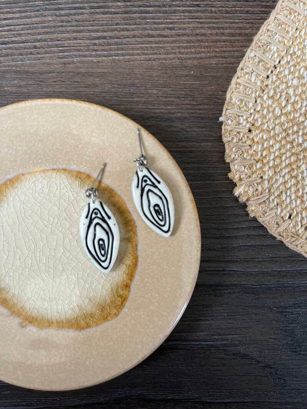 Poenie in White Stone