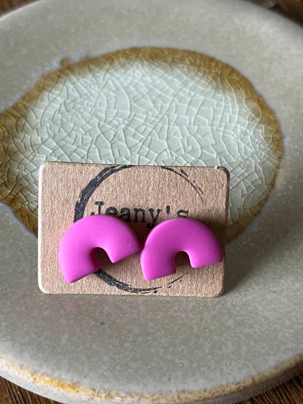Rainbow in light Pink stud