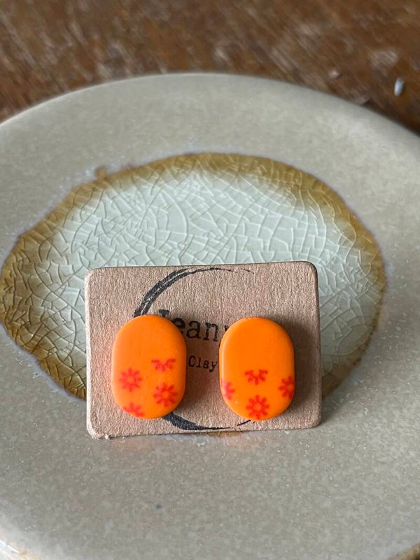 Oval in Orange flower