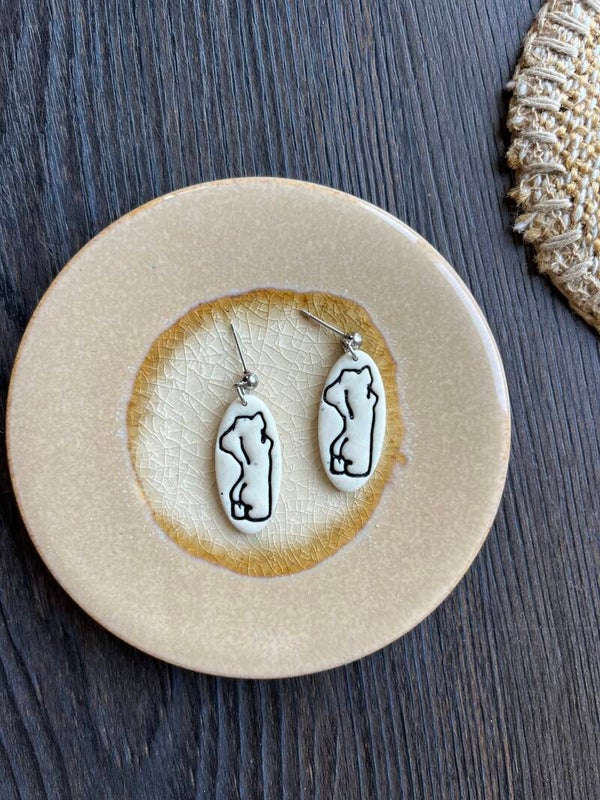 Nude in White stone