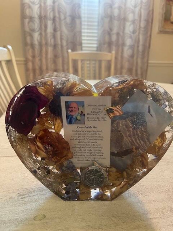 RESIN HEART AND RECTANGLE MEMORIALS