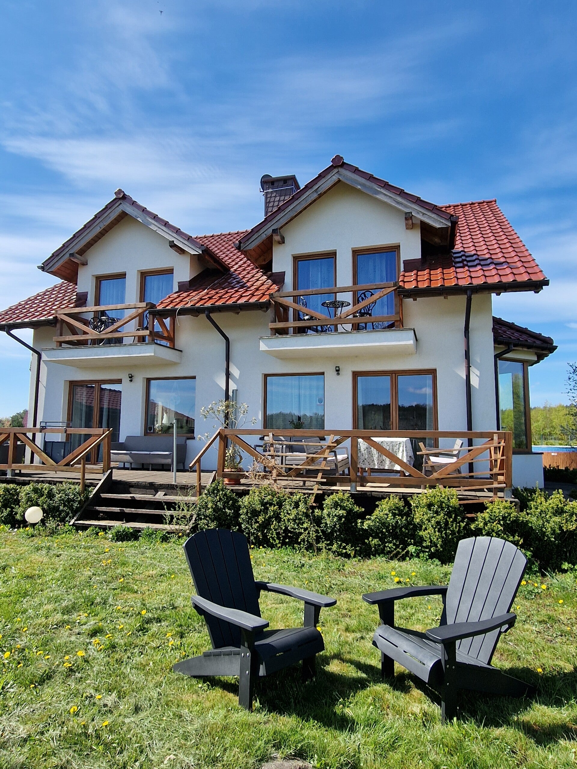 Großes Ferienhaus mit 110 m² – Jacuzzi | Sauna | Pool | Terrasse