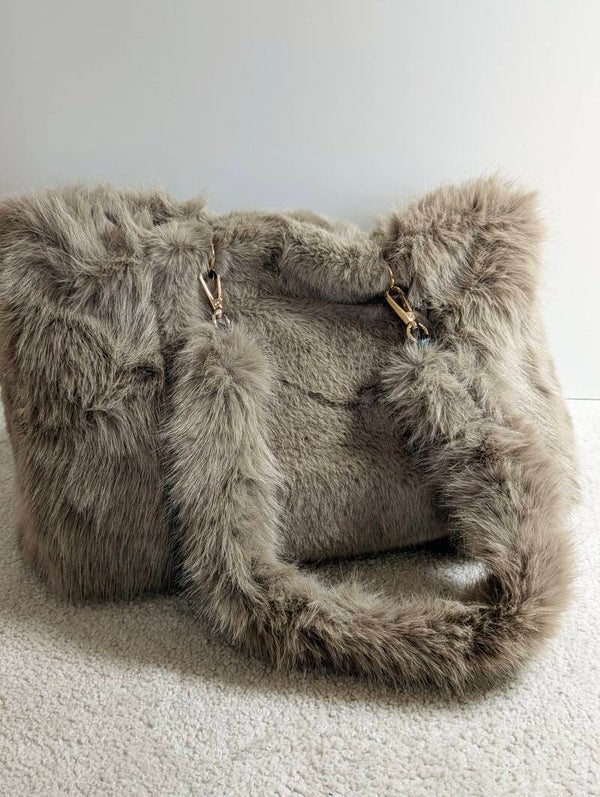 Sac cabas en fourrure Maya