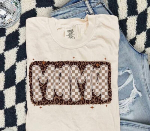 Mama In Cheetah With Pearls Graphic T-Shirt
