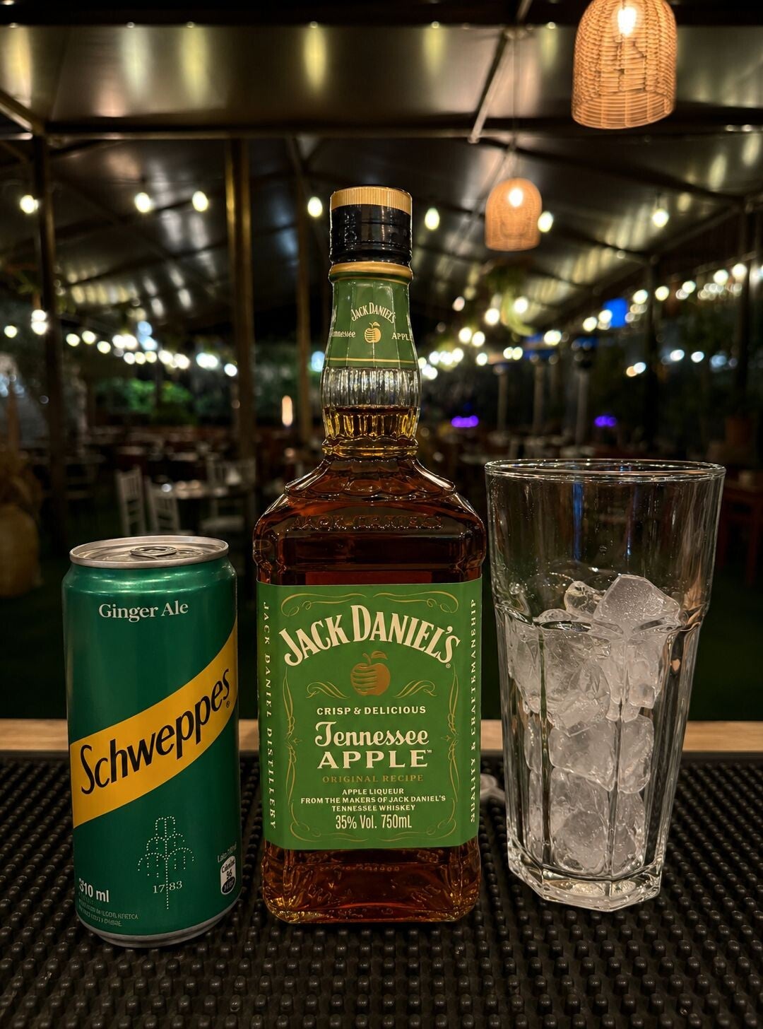 JACK DANIEL’S APPLE