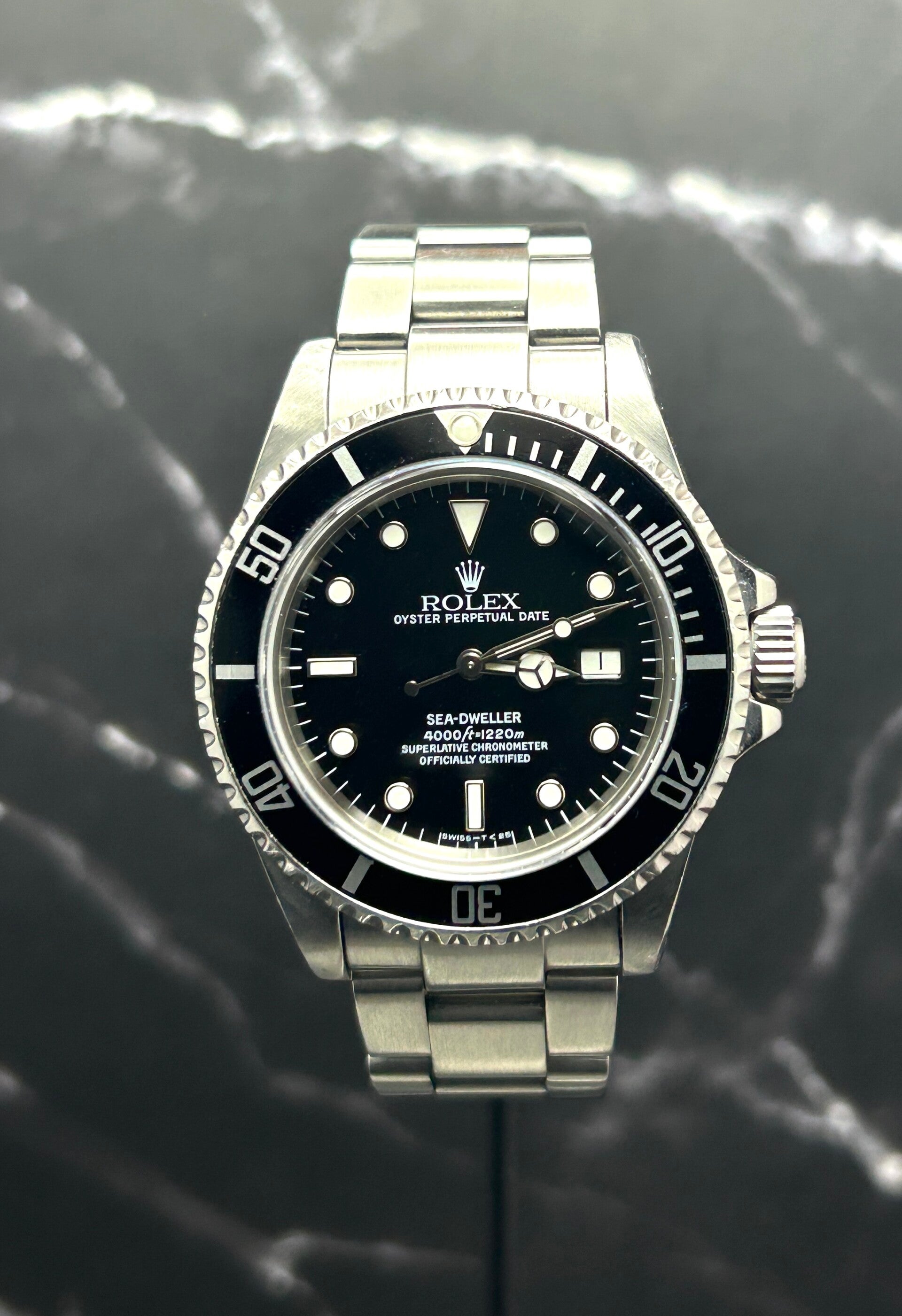 Rolex sea dweller 16660