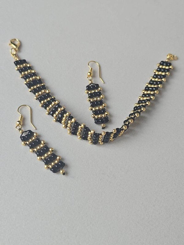 Bracelet et boucles d'oreilles