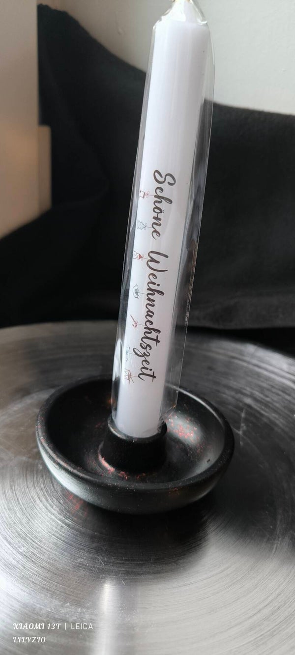 Weihnachtlicher Kerzenhalter mit Kerze