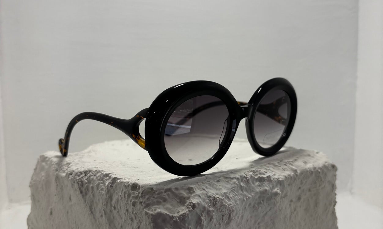 Occhiale da sole rotondo consigliato da Ottica Sorcetti