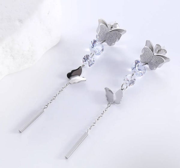 Lange vlinder oorbellen