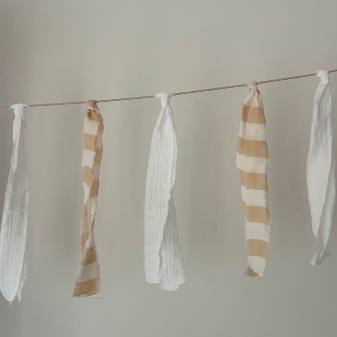 Slinger - Beige strepen
