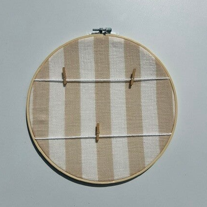 Prikbordje - Strepen beige wit