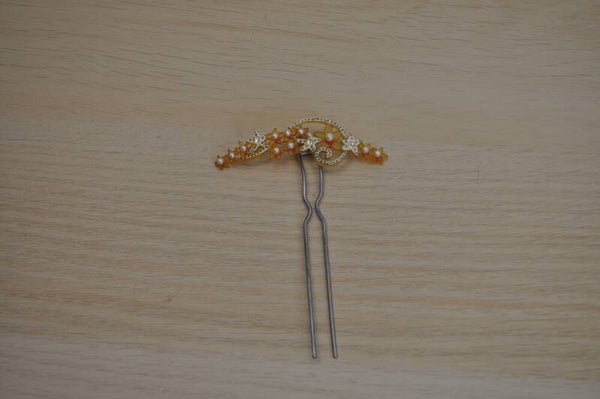 Kanzashi hairpin