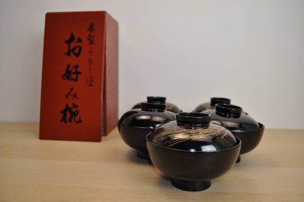 lacquer bowls with red box