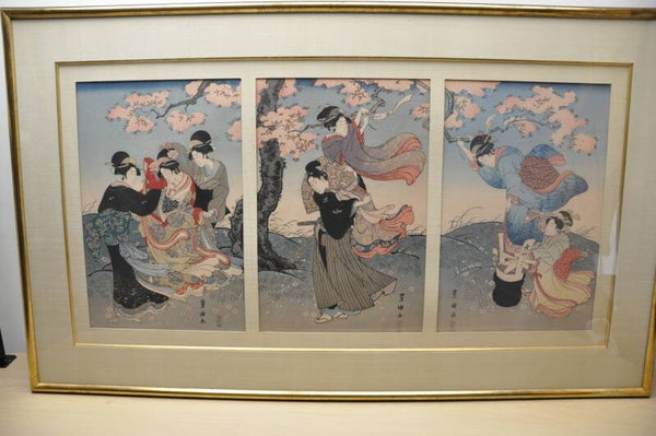 Triptych flowerviewing