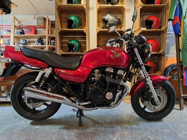 Honda Cb750 Seven Fifty RC42  VERKOCHT !!!