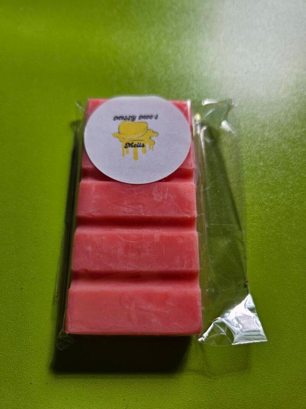 Red Fragrance Wax Melts - 5 Piece Snap Bar.