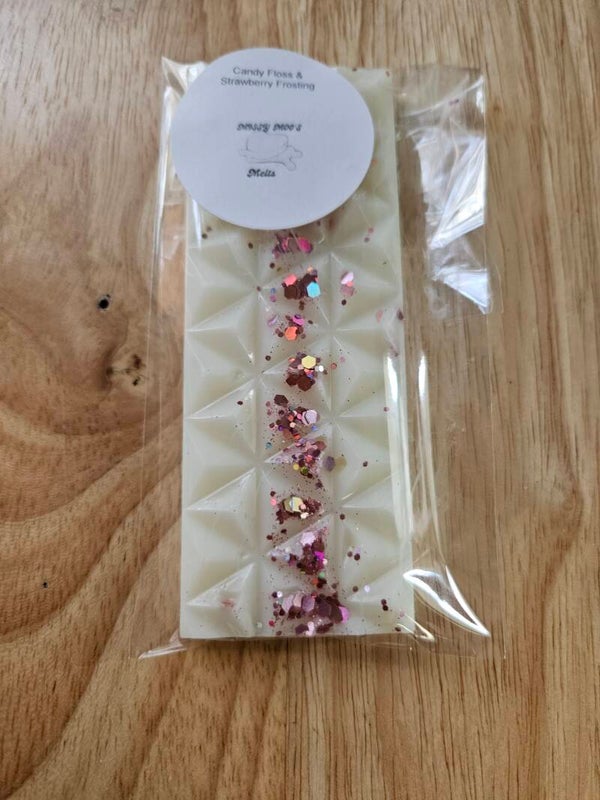 Candy Floss & Strawberry Frosting Fragrance Wax Melts.