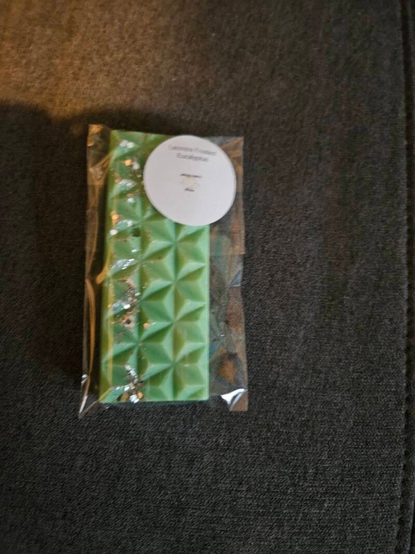 Leonora Frosted Eucalyptus Fragrance Wax Melts.