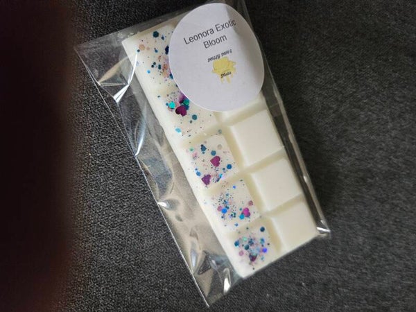 Leonora Exotic Bloom Fragrance Wax Melts.