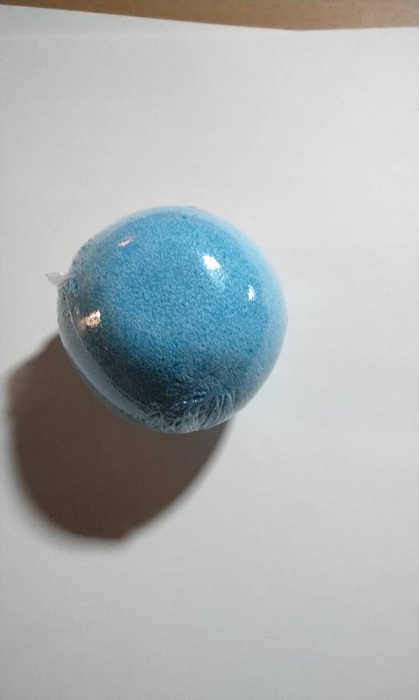 Leonora Frosted Eucalyptus Fragrance Round Bath Bombs.